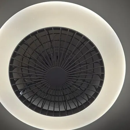 Appartement Charlotte Emozioni Vista Lago, Centro E Giri In Battello Verbania