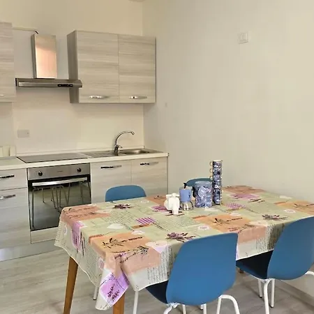 Appartement Charlotte Emozioni Vista Lago, Centro E Giri In Battello *