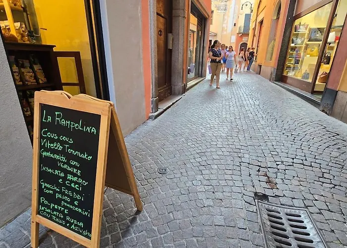 Apartament Charlotte Emozioni Vista Lago, Centro E Giri In Battello