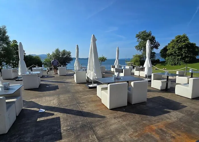 Charlotte Emozioni Vista Lago, Centro E Giri In Battello Apartament *