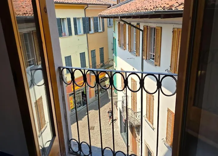 Apartament Charlotte Emozioni Vista Lago, Centro E Giri In Battello *