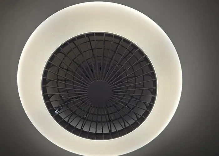 아파트 Charlotte Emozioni Vista Lago, Centro E Giri In Battello 베르바니아