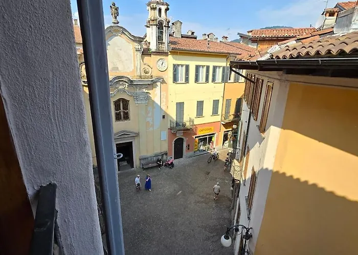 Charlotte Emozioni Vista Lago, Centro E Giri In Battello